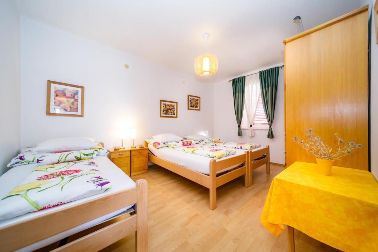 Apartment Marko Kornić Екстериор снимка