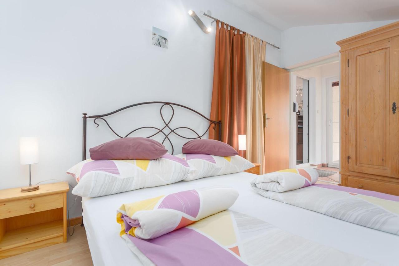 Apartment Marko Kornić Екстериор снимка