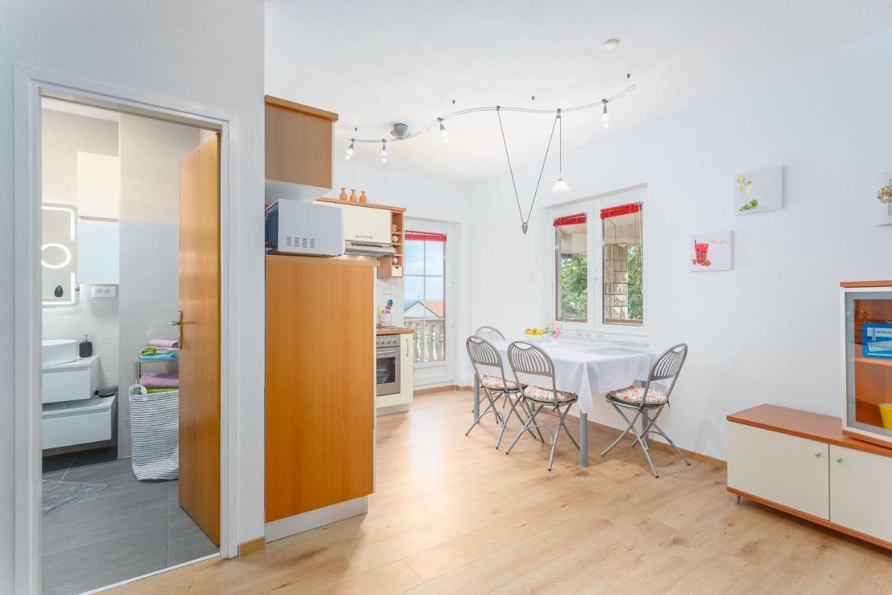 Apartment Marko Kornić Екстериор снимка
